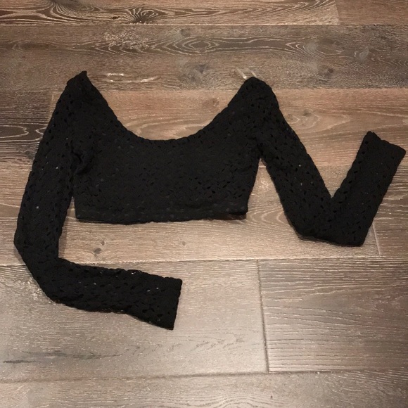 Like New- Long sleeve cropped Top - Picture 3 of 8